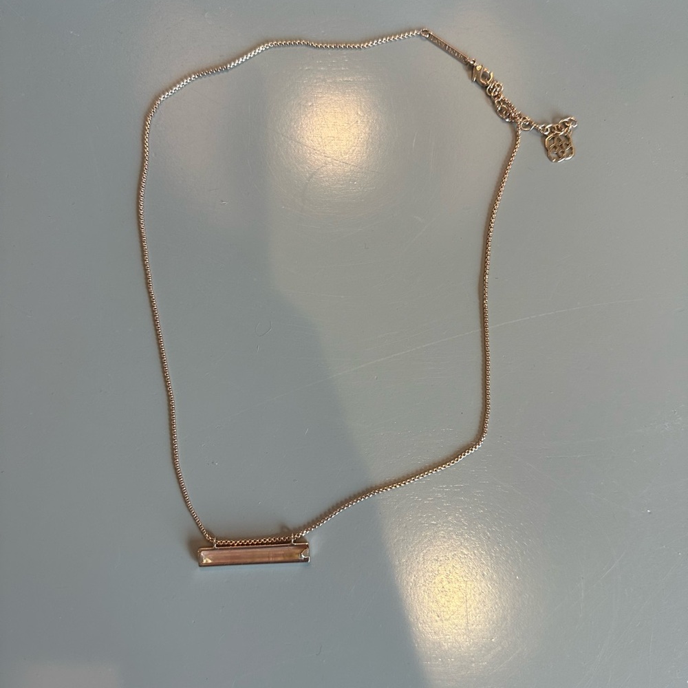 Rose gold Kendra Scott necklace